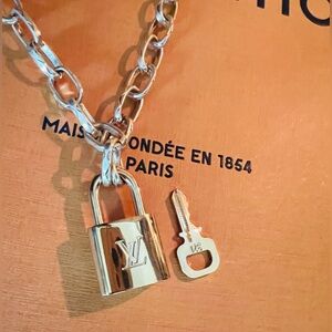 Louis Vuitton Gold Padlock & Key w/  Gold Toned Chunky Chain #321